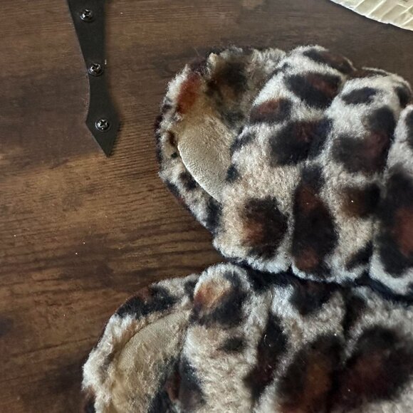 Cheetah print UGG slippers #cozy - Picture 4 of 6
